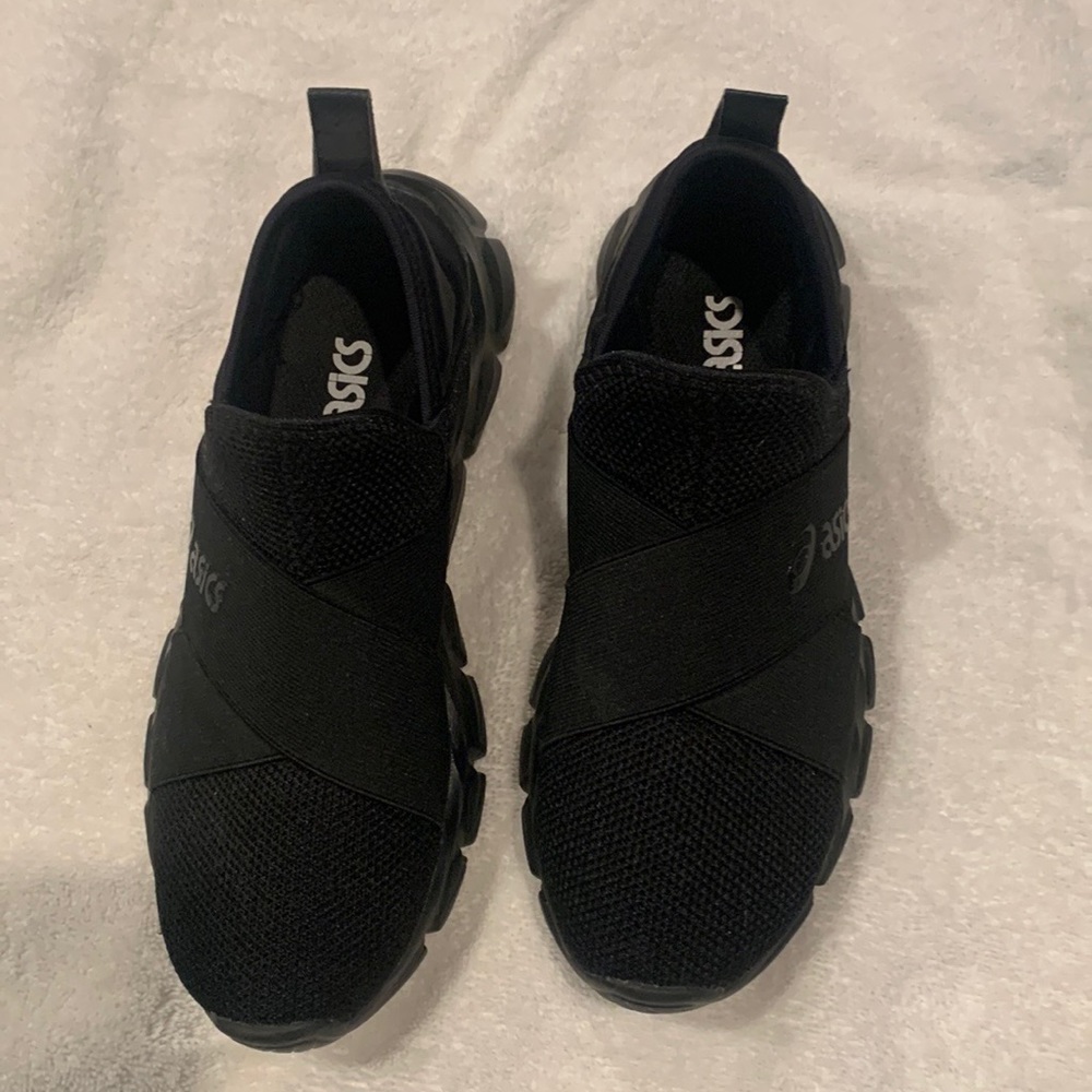 Women’s ASICS slip on black size 7.5